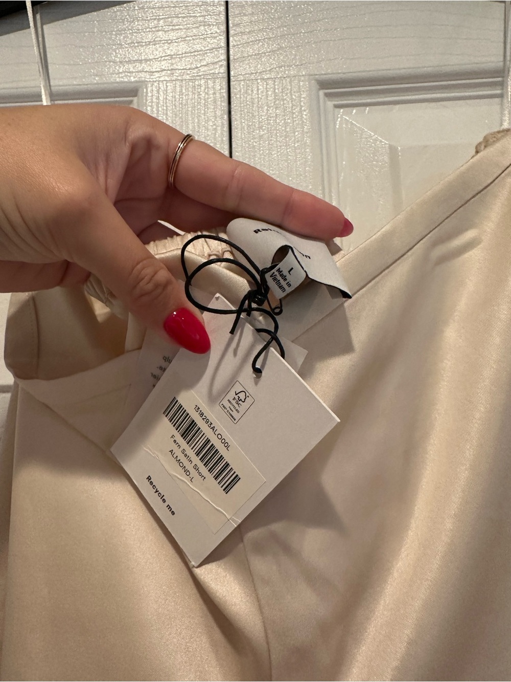 Reformation Fern Satin Short - Picture 5 of 5